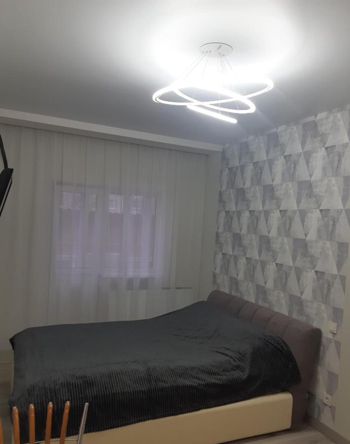 Apartmens On St. Fesenkovskaya 15 Apartment Kharkov Luaran gambar
